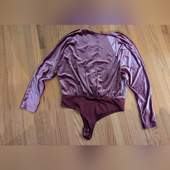 Elegant Velvet Wrap Bodysuit - Pink - Picture 4 of 6